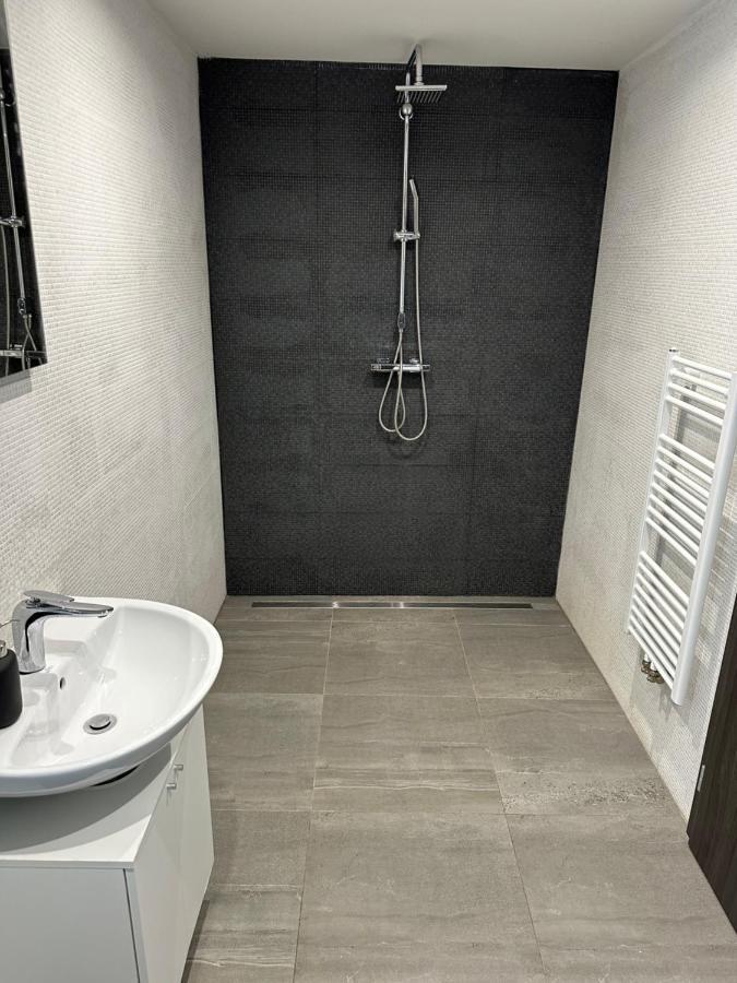 Apartman Byt 75M2 Klid Priroda Pro Rodinu Прага Екстер'єр фото