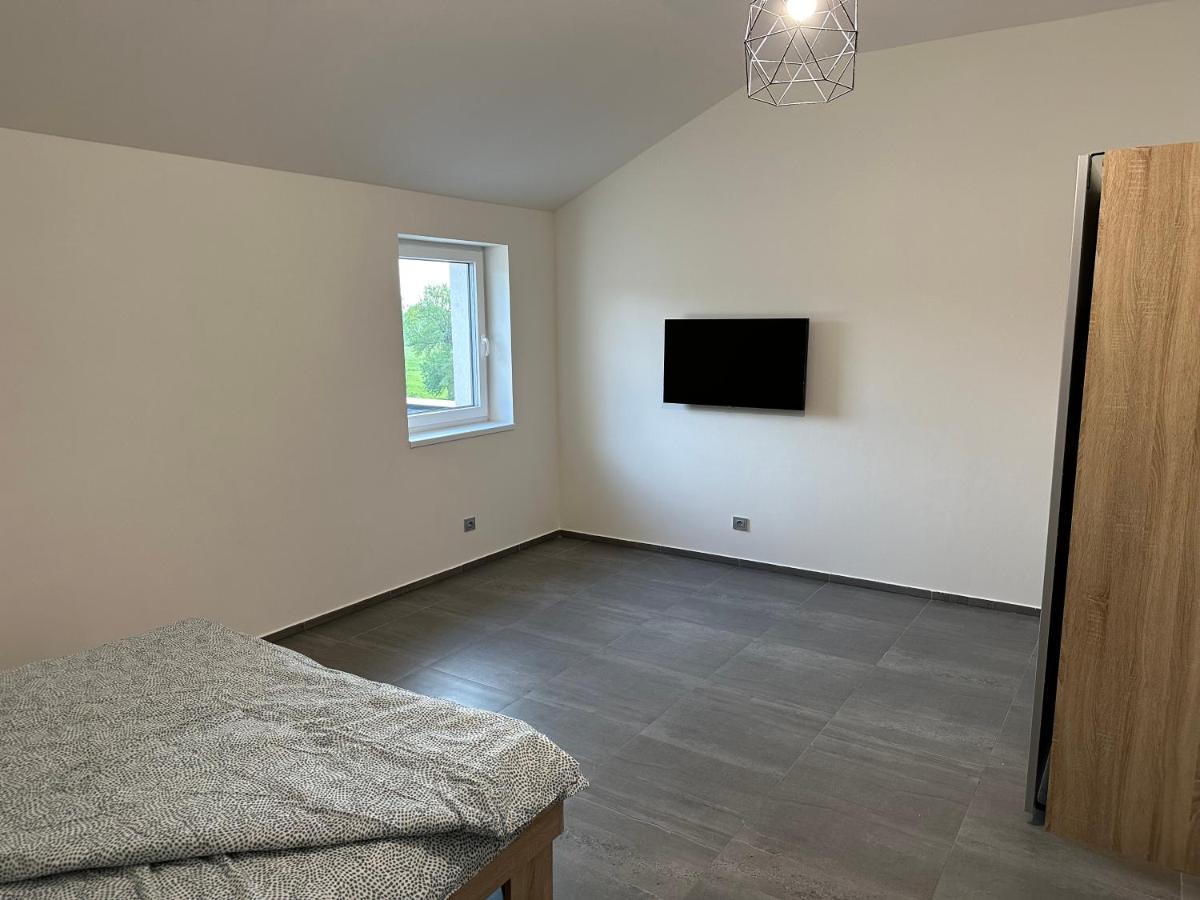 Apartman Byt 75M2 Klid Priroda Pro Rodinu Прага Екстер'єр фото